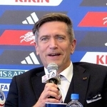 　記者会見するサッカー女子日本代表「なでしこジャパン」のニールセン監督＝１２日、東京都内