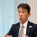 　インタビューに答える三菱ＵＦＪ信託銀行の窪田博社長