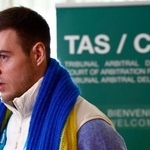 　スポーツ仲裁裁判所（ＣＡＳ）の聞き取りを前に取材に応える五輪スケルトン男子ウクライナ代表のウラジスラフ・ヘラスケビッチ＝１３日、ミラノ（ロイター＝共同）