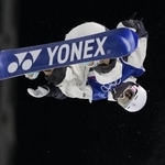 　男子ハーフパイプ決勝　技を決める戸塚優斗＝リビーニョ（共同）