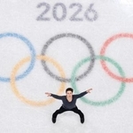 　男子フリー　演技するマキシム・ナウモフ＝ミラノ（共同）