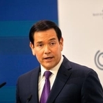 　ミュンヘン安全保障会議で演説するルビオ米国務長官＝１４日、ドイツ・ミュンヘン（ＡＰ＝共同）