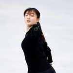 　公式練習で調整する坂本花織＝ミラノ（共同）