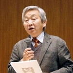 　北海道アイヌ協会の会員研修会で発言する日本考古学協会の石川日出志会長＝１５日午前、札幌市