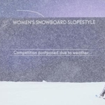 　スノーボード会場で競技の延期を伝える電光掲示板＝１７日、リビーニョ（ＡＰ＝共同）