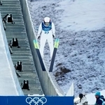 　男子個人ラージヒル　山本涼太の前半飛躍＝プレダッツォ（共同）