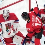 　カナダ戦でゴールを守るチェコのＧＫルカシュ・ドスタル＝１８日、ミラノ（ＡＰ＝共同）