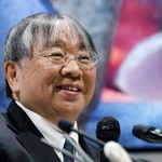 　ｉＰＳ細胞を使った再生医療等製品の製造販売承認が了承され、記者会見する澤芳樹大阪大特任教授＝１９日夜、大阪市北区