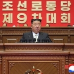 　５年に１度の重要会議、朝鮮労働党大会に臨む北朝鮮の金正恩朝鮮労働党総書記＝１９日、平壌（朝鮮中央通信＝共同）