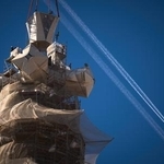 　２０日、スペイン・バルセロナのサグラダ・ファミリア教会で、最も高い１７２・５メートルに達した部分（ＡＰ＝共同）