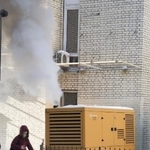 　停電に対応するため、ウクライナの首都キーウ市内に設置された発電機＝２０日