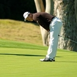 　第３ラウンド、７番でバーディーパットを外した松山英樹。通算３アンダーで３２位＝リビエラＣＣ（共同）