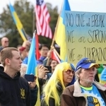 　米ワシントンで開かれたウクライナへの連帯を示す集会＝２１日（共同）