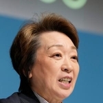 　記者会見するＪＯＣの橋本聖子会長＝２２日、イタリア・ミラノ（共同）