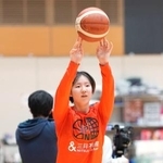 　バスケットボール女子日本代表の強化合宿で調整する田中＝東京都内