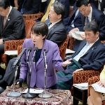 　衆院予算委で答弁する高市首相＝２７日午後