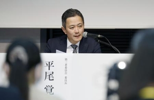 　ニデックの不適切会計問題に関する調査報告書を公表し、記者会見する第三者委の平尾覚委員長＝３日午後、東京都千代田区