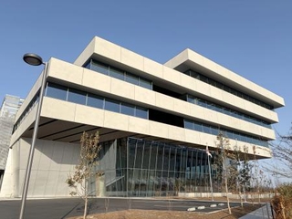 　小林製薬の新拠点「彩都ものづくりラボ」＝５日午後、大阪府箕面市