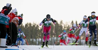 　山本涼太（中央）の後半距離＝ラハティ（共同）