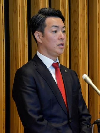 　東京都内で取材に応じる横山英幸大阪市長＝９日午後