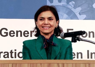 　中部経済連合会の催しに参加するナグマ・モハメド・マリック駐日インド大使＝１０日午前、名古屋市