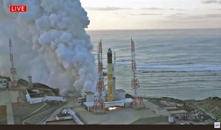 　１５日、鹿児島県の種子島宇宙センターで行われたＨ３ロケット６号機のエンジン燃焼試験（ＪＡＸＡの中継から）