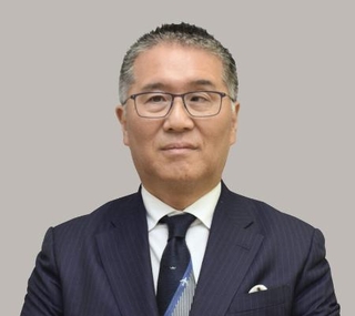 　伊藤忠彦氏
