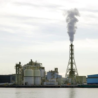 　仙台市の石炭火力発電所＝２０２０年１０月