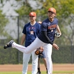 　守備練習するアストロズ・今井＝ウェストパームビーチ（共同）