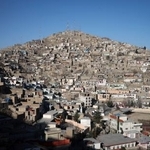 　アフガニスタンの首都カブールの町並み＝２月２８日（ロイター＝共同）