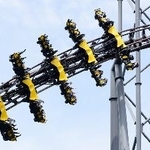 　ジェットコースター「ええじゃないか」（富士急ハイランドのホームページから）