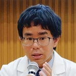 　記者会見する国立がん研究センターの藤井博之医師＝２日、東京都中央区