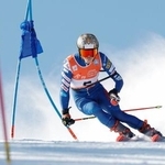 　アルペンのジャパンパラの男子大回転立位で滑走する小池岳太＝２月、長野県上田市