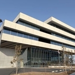 　小林製薬の新拠点「彩都ものづくりラボ」＝５日午後、大阪府箕面市