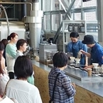 　ブルーボトルコーヒーの日本１号店＝２０１５年６月、東京都江東区