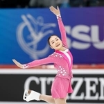 　女子ＳＰ　演技する島田麻央＝タリン（共同）