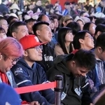 　ＷＢＣの観戦イベントで、大谷の先制満塁本塁打に残念がる台湾の観衆たち＝６日、台北市（共同）