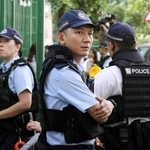 　香港市内を警戒する警察官＝２０２３年１２月