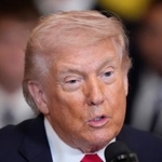 　５日、米ホワイトハウスで演説するトランプ大統領（ＡＰ＝共同）