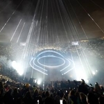 　イタリアの世界遺産ベローナ市街にある円形闘技場で始まったミラノ・コルティナ冬季パラリンピックの開会式＝６日（共同）