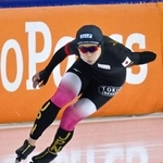 　女子５００メートルで滑走する高木美帆＝ヘーレンフェイン（共同）