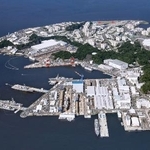 米海軍横須賀基地＝２０２５年６月１８日、神奈川県横須賀市（共同通信社ヘリから）