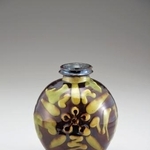 　ニューヨークのジャパン・ソサエティー・ギャラリーで展示されている河井寛次郎の「流し描壺」（河井寛次郎記念館提供・共同）