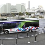 　ＪＲ桜島駅の万博会場行き専用シャトルバスターミナル＝２０２５年２月