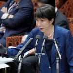 　衆院予算委の集中審議で答弁する高市首相＝１２日午前