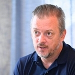 　インタビューに答えるＩＰＣのアンドルー・パーソンズ会長（共同）