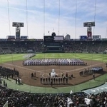 　昨年３月の選抜高校野球大会の開会式＝甲子園球場
