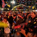 　１７日、ワールド・ベースボール・クラシック（ＷＢＣ）の初優勝を祝うベネズエラのファンら＝カラカス（ＡＰ＝共同）