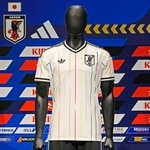 　日本サッカー協会とアディダスジャパンが発表した日本代表のアウェー用の新ユニホーム