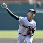 　北照戦に先発した専大松戸・門倉＝甲子園